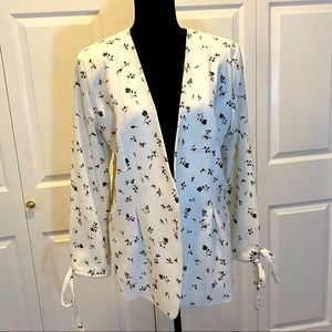 Hinge blazer with tie-sleeve detail, in size Large